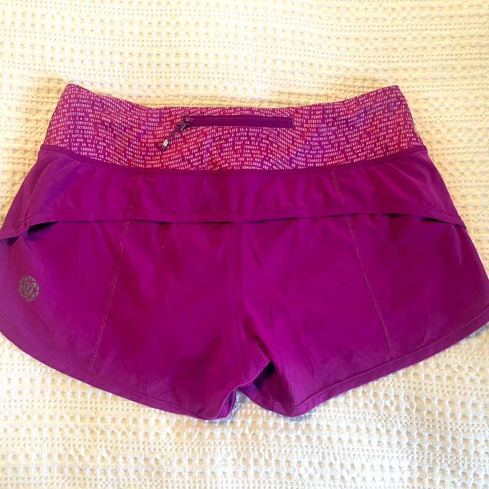 lululemon SE Seawheeze 2016 Speed Short Sz 4 in Regal Plum Coded Manifesto EUC